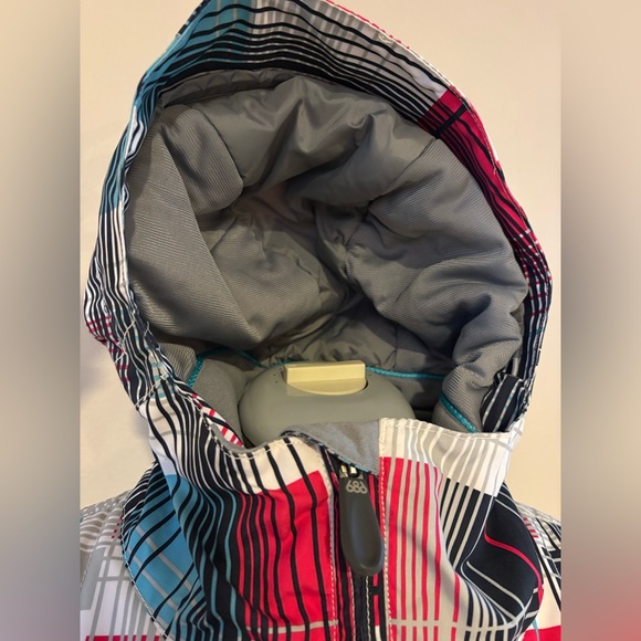 686 Women’s Plaid echo insulated ski jacket - Picture 3 of 7